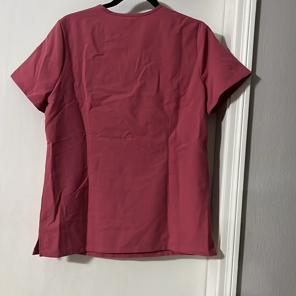 Figs Casma Three-Pocket Scrub Top™ - Picture 3 of 5